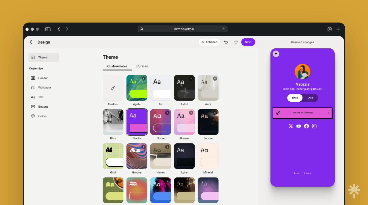 Linktree Design editor with theme choices on the left and a live page preview on the right